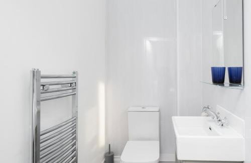 Superb location, character filled apartments by MyCityHaven - Foto 16