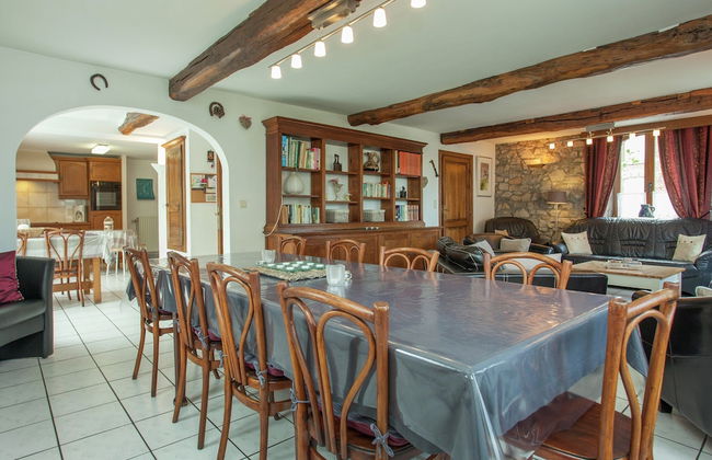 Cozy Family Home in Humain - Photo 31