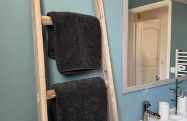 Villa avec piscine privée entre terre, ville et mer - Foto 25