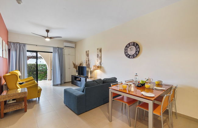 Hill View Restaurant & Apartments - Photo 33