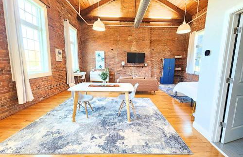 Jennifer's Riverfront Loft State House Views - Foto 9