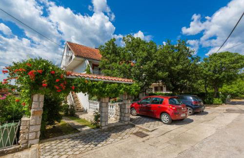 Apartment Dom - Photo 2