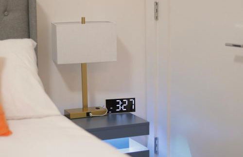 Unit 1 Stylish Studio with King Bed and Sofa Bed - Foto 6