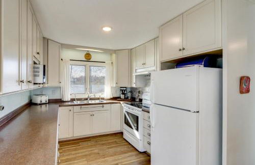 South Long Lake Home with Swim Area Pets Welcome! - Photo 9