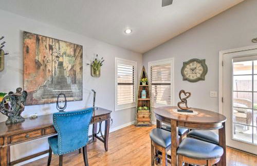 Patio and Grilling Station Family Home in Glendale - Foto 9