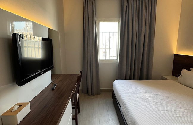 NY Suites Hotel - Photo 20