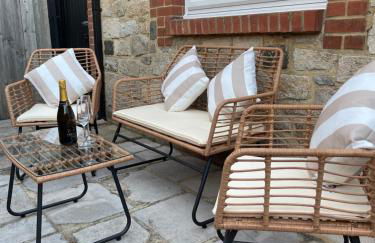 The Lodge Hideaway in Cowes - Photo 10