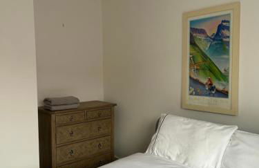 Stafford 2 Bedroom Apartment in Prime Location with Secure Parking - Foto 9