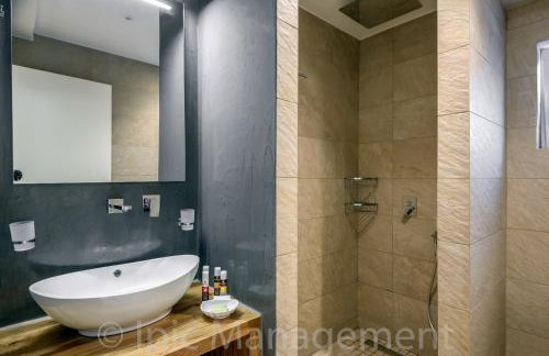 Villa Pelagia A Superb Southern Stay - Photo 19