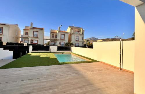 La Masion de Tout Seasonal Rental - Photo 9