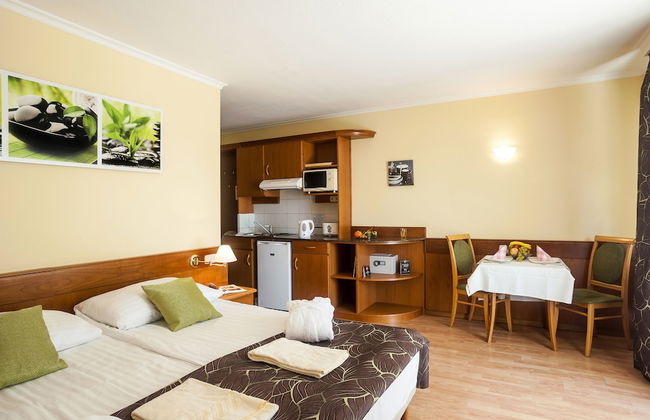 Holiday Club Apartman Hotel - Foto 8