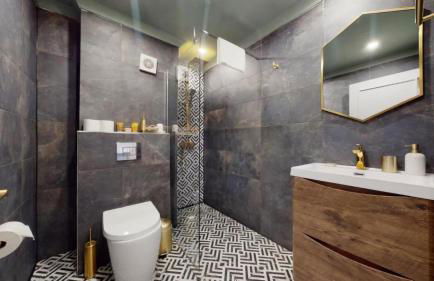 Stunning Hyde Park Home with Private Balcony & Lift Elevator Access - Foto 5