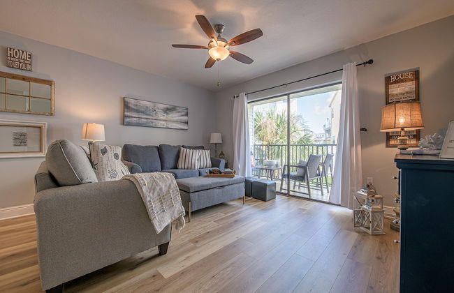 Bayview Beach Condo - Foto 1