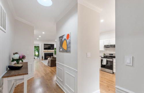 Raleigh Executive 2BR, Newly Furnished, Fenton & N Hills - Foto 4