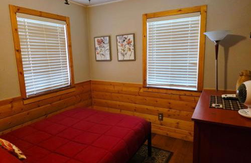 Bear Escapes II Affordable Luxury Cabin - Foto 11