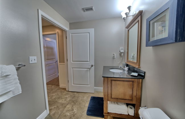 Sterling Breeze - Luxury Beach Front Condo - Photo 69