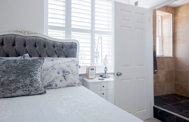 Direct Sea Views, Seafront Location & Free Parking - Foto 5