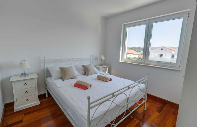 Adorable Apartment in Murter with Hot Tub - Foto 2