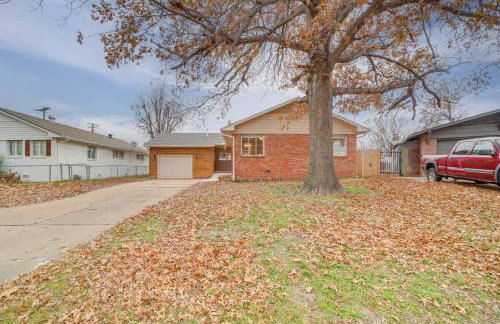 6 Mi to Dtwn Dog-Friendly Home with Yard in Tulsa - Foto 24