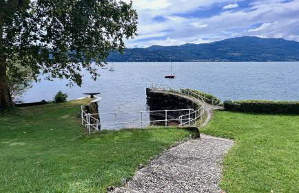Luxury Lakefront Villa on Lake Maggiore with Private Beach - Photo 4