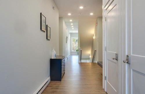 Walk to Front St! Traverse City Condo Near Skiing - Photo 21