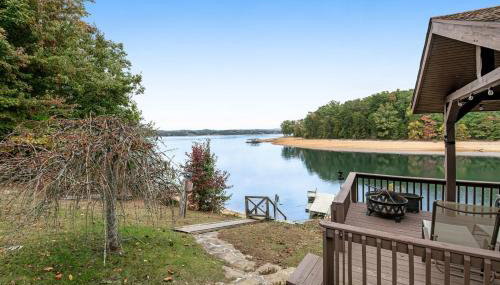 Lakefront Home Dock Covered Deck Fire Pit Dogs OK - Foto 1