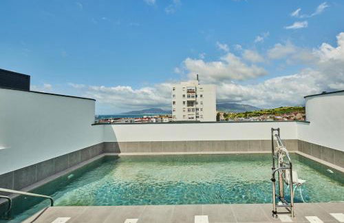 TARIFA ICEBERG 15 - Ático de lujo nuevo con Terraza Garaje y Piscina - Foto 12