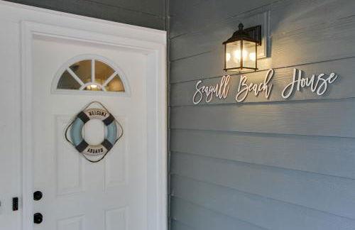 Waterfront Allyn Home with Fire Pit and 2 Kayaks! - Foto 54