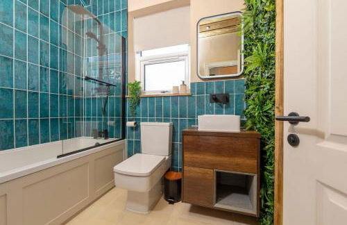 Sleeps 10 House near Bike Park Wales - Photo 8