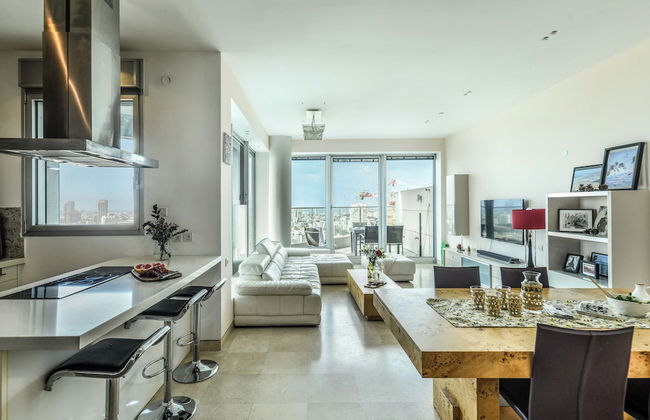 High end 2 BR w panoramic City view - Foto 16