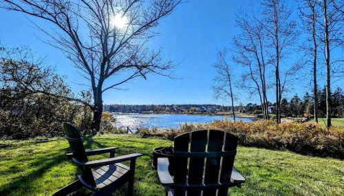 Cozy Waterfront Cottage with Private Beach and Fire Pit Near Gouldsboro, Maine - Foto 4