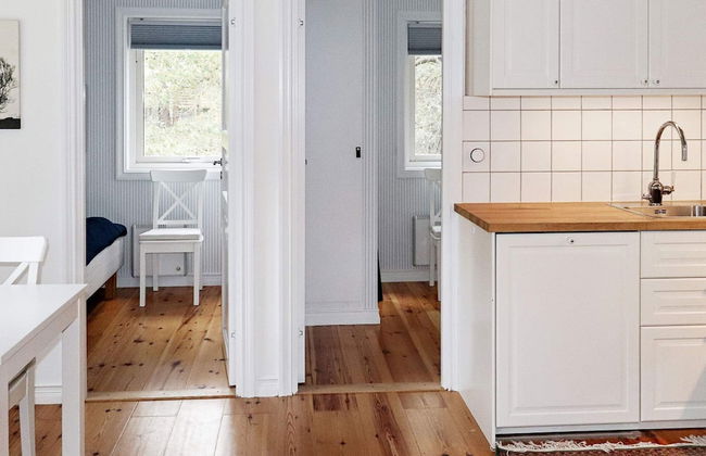 10 Person Holiday Home in Yngsjo - Photo 4