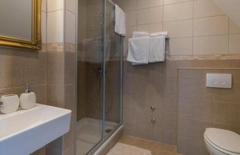 Gorgeous Home In Repusnica With Sauna - Foto 45