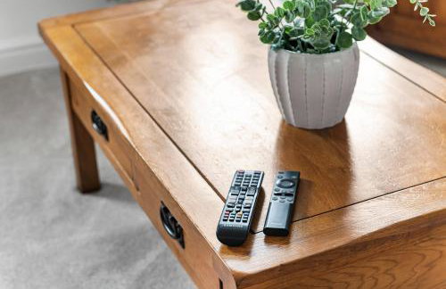 3BR Home with Garden & Free Parking - Foto 18