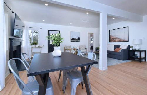 Beautiful 3 Bed Home with a Large Back Yard Outdoor Space - Foto 3