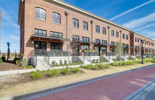 Luxurious Savannah Townhome with River views - Foto 6