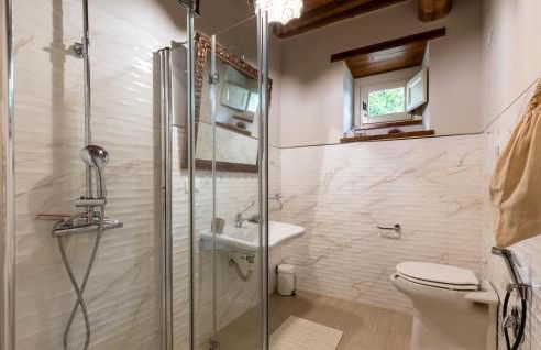 Gorgeous Home In Castiglion Fiorentino - Foto 44