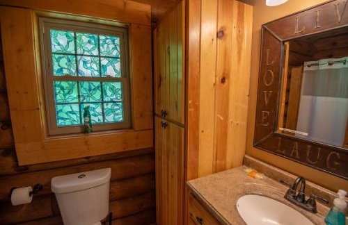 Cabin on the New River with Easy Steps to the River,Hot Tub, Fire Pit - Photo 12