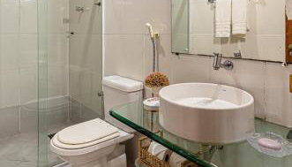 Linda Casa 7 Em Porto Com 4 quartos, 2 Piscinas e Lazer - Foto 5, towels, Shower