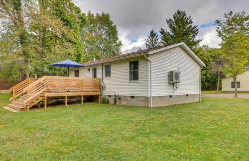 Greenbrier River Retreat with Deck - Steps to Trail! - Foto 21