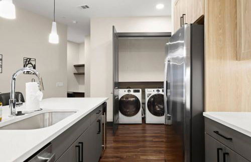 Central Austin 1BR w Pool, Gym & Pet-Friendly - Foto 9