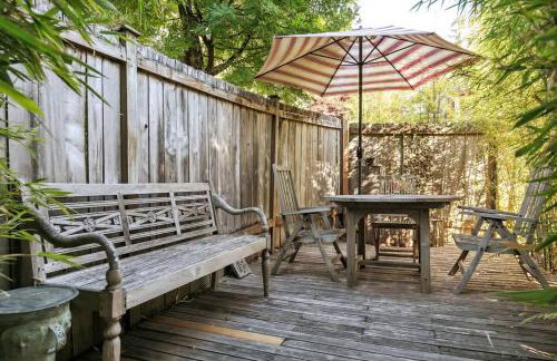 Charming Beach Cottage with Ocean Views & Sauna - Foto 29