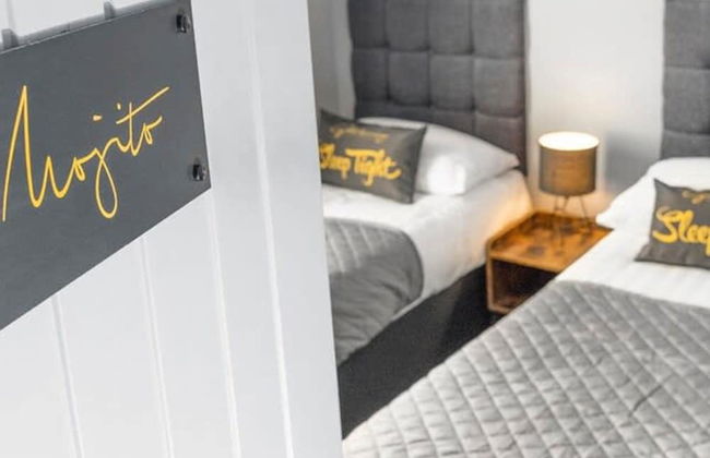 The Gathering Chester 1 Sleeps 14 Very Close to City Centre - Photo 7