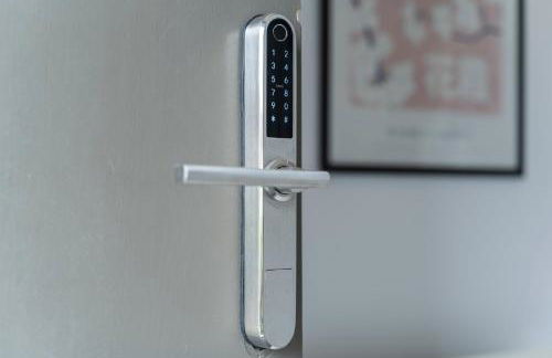 Exquisite 7 Bedroom 5 Bathroom House - Over 1900 sqft - Close to City Centre with Free Parking, Fast W-Fi and SmartTVs by Yoko Property - Foto 45