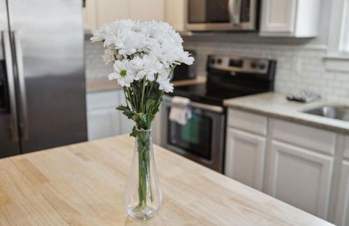 East Nashville Sweetie Near to Downtown 2 Bed 2 Bath with Fenced Yard 30 or more Days by SkyRun Nashville - Foto 53