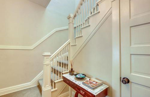 Historic French Consulate! Cap Hill Area, Walkable - Foto 14