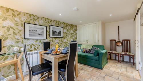 2 Bed in Weybourne oc-1789 - Photo 4, Other