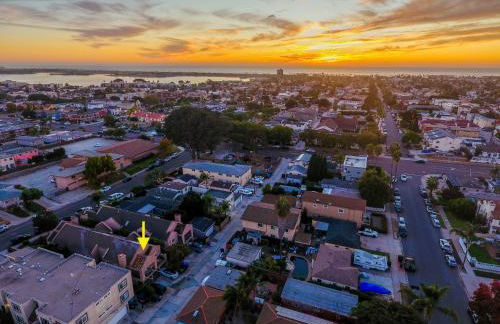 Stylish PB Townhome, Walk to Bay, and Balcony - Foto 61