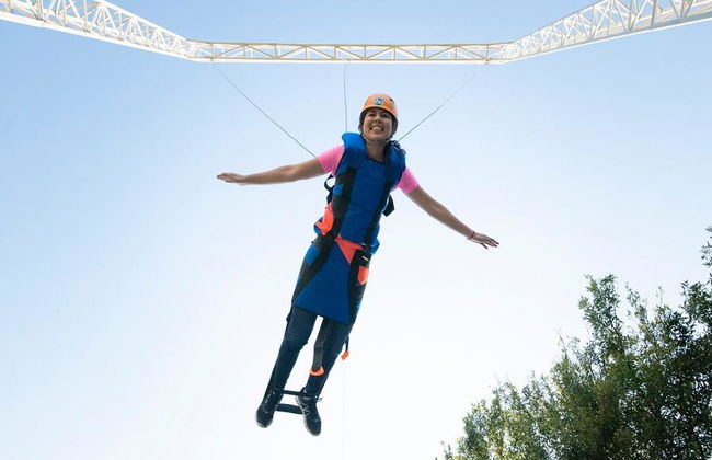 Salto pendular en el Parque Ecoturístico Cola de Caballo - Foto 1
