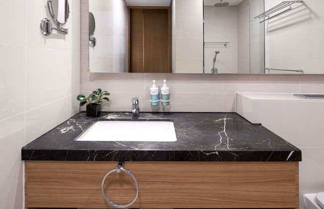 Novotel Living Singapore Orchard - Photo 14